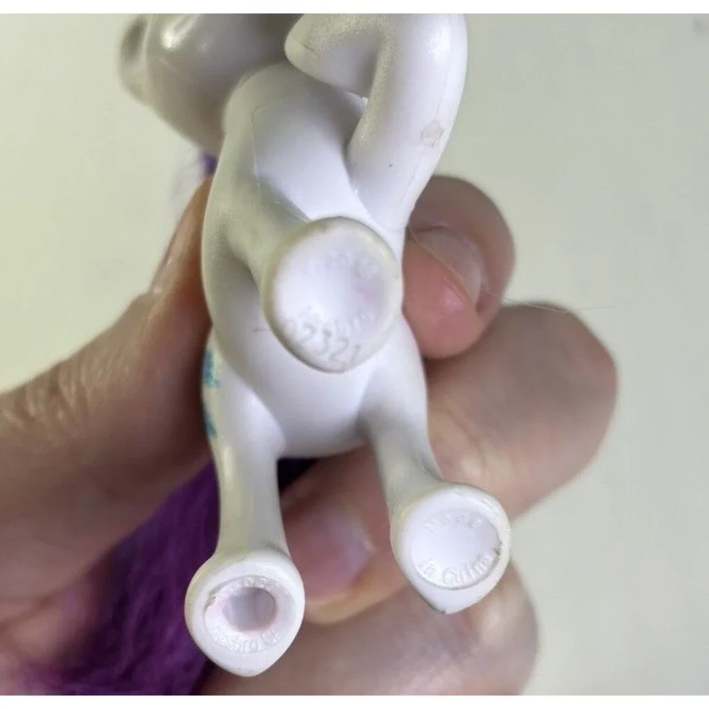 My Little Pony MLP G4 Rarity 2016 Brushable Raised Hoof Hasbro